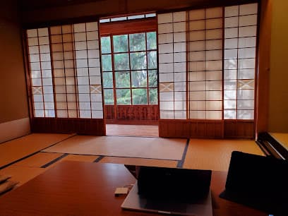 東附属邸学問所