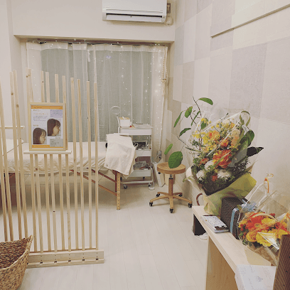 Happily eyelash salon